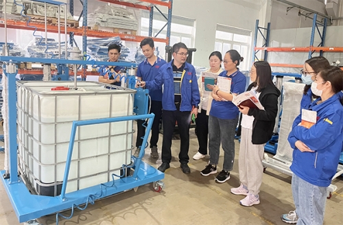 德斯威坚持注重人才培养，为企业发展提供正能量