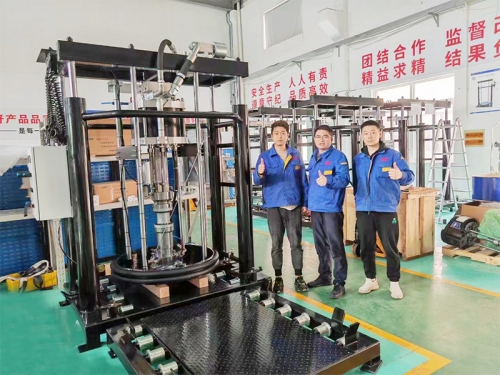 德斯威1000L四立柱打胶升降机--助力奥迪汽车项目